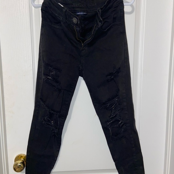 American Eagle Ripped Jeans - Picture 1 of 3